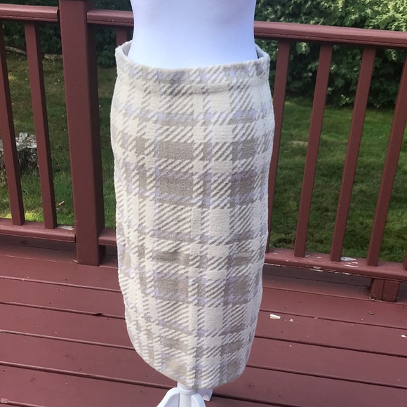 Ann Taylor small knit tan/purple multi soft skirt. - Picture 2 of 6